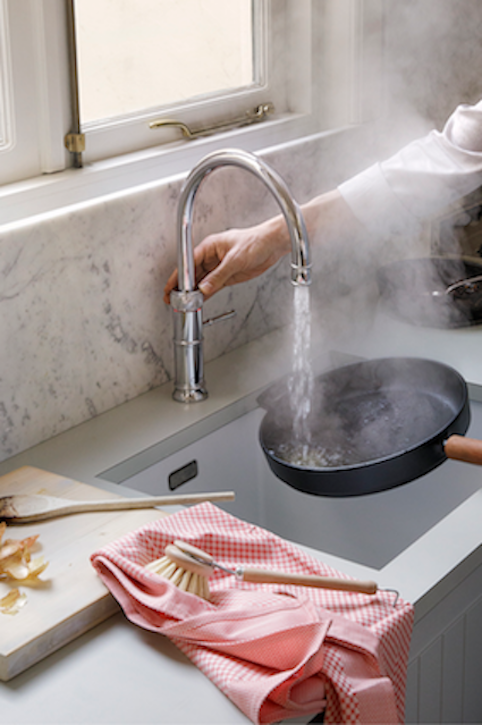 Sfeerfoto Quooker Classic Fusion Round, direct beginnen met afwassen