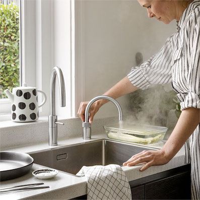 Sfeerfoto Quooker Nordic Twintaps Round: in hoogte verstelbaar, lage stand