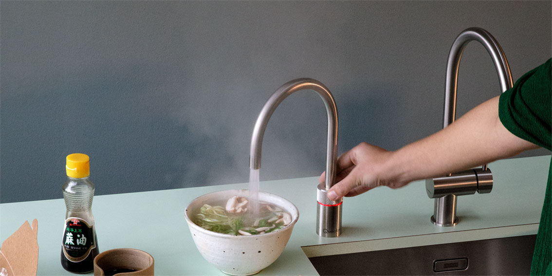 Sfeerfoto Quooker Nordic Single Tap Round, in hoogte verstelbaar (laag)